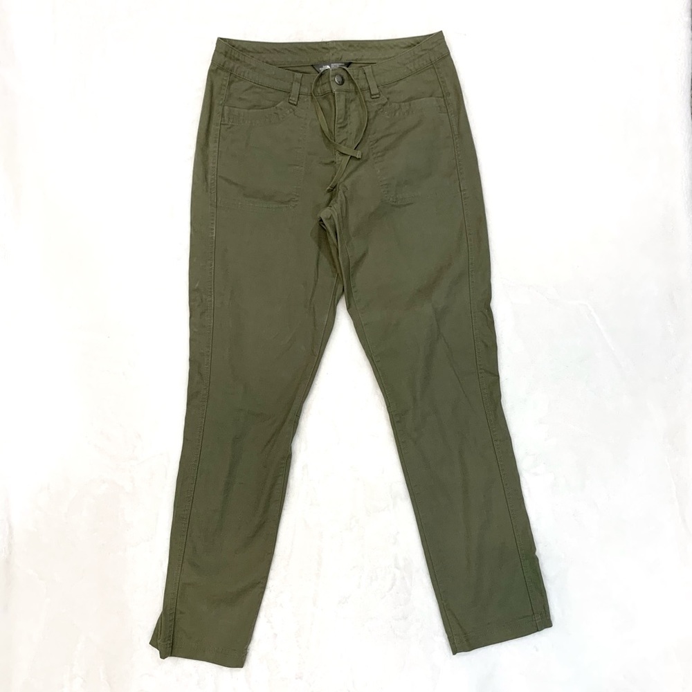 The North Face Womens Green Jeans Pants . Size 8